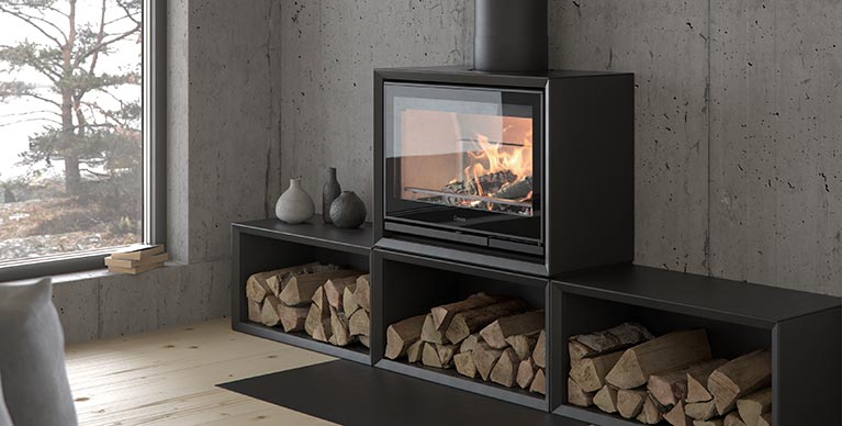 Contura 300 with firewood storage