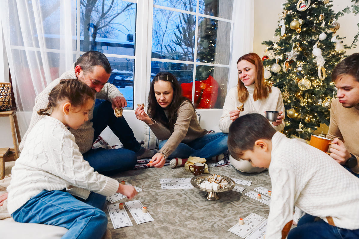 Quels jeux de cartes pour se réunir autour d'un moment convivial en famille  ?