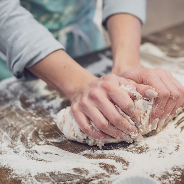 Zimtschnecken backen