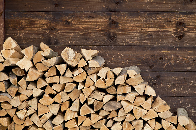 Faire du petit bois soi-même ? Tuto : Fendre le bois